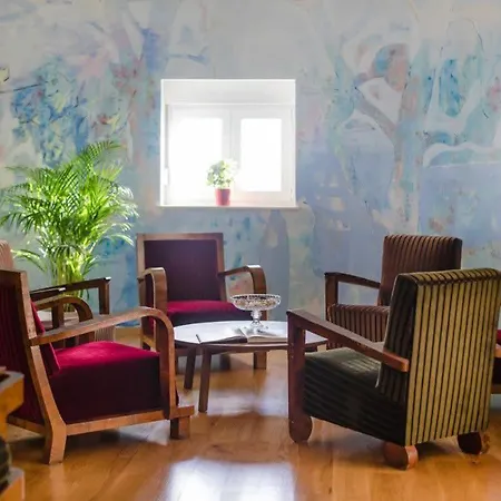 Willa Modern Rock With High-end Interiors *