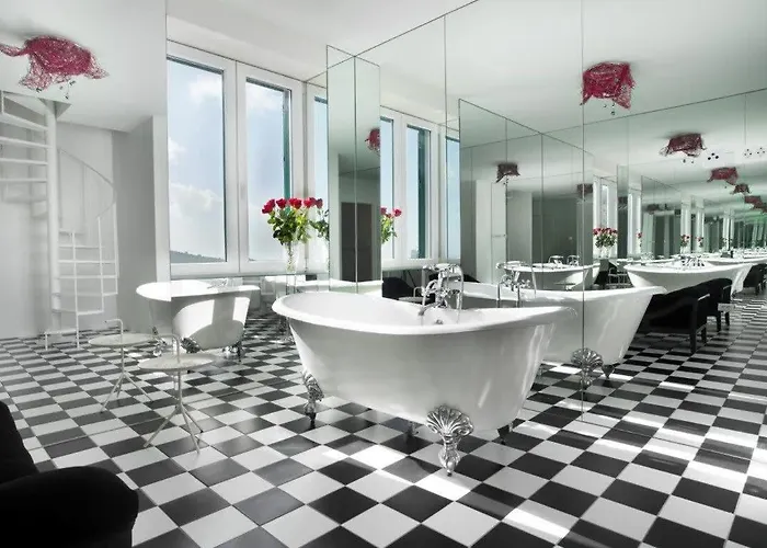 Modern Rock With High-end Interiors 빌라